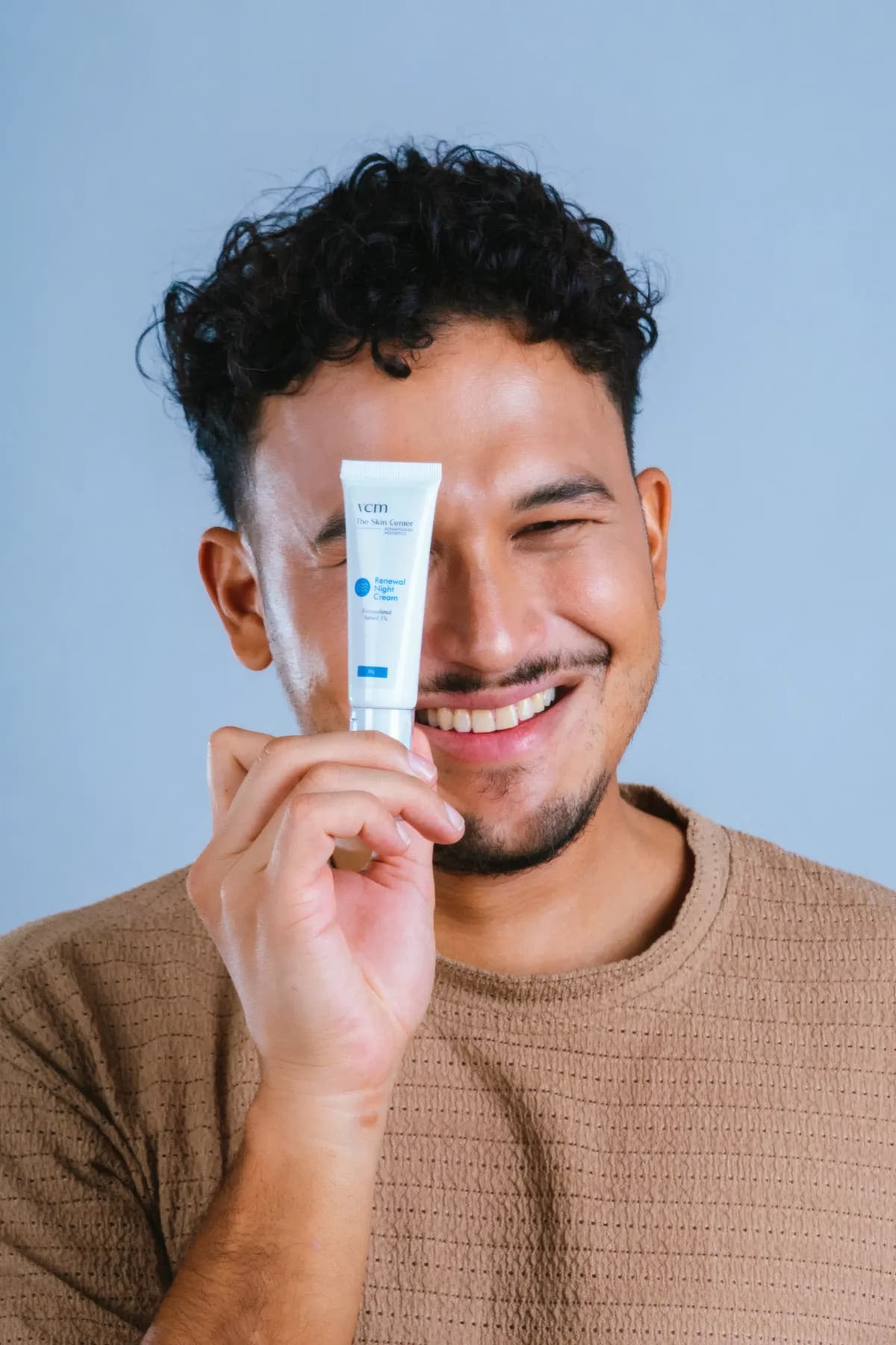 Retinol Renewal Night Cream lifestyle photo 2